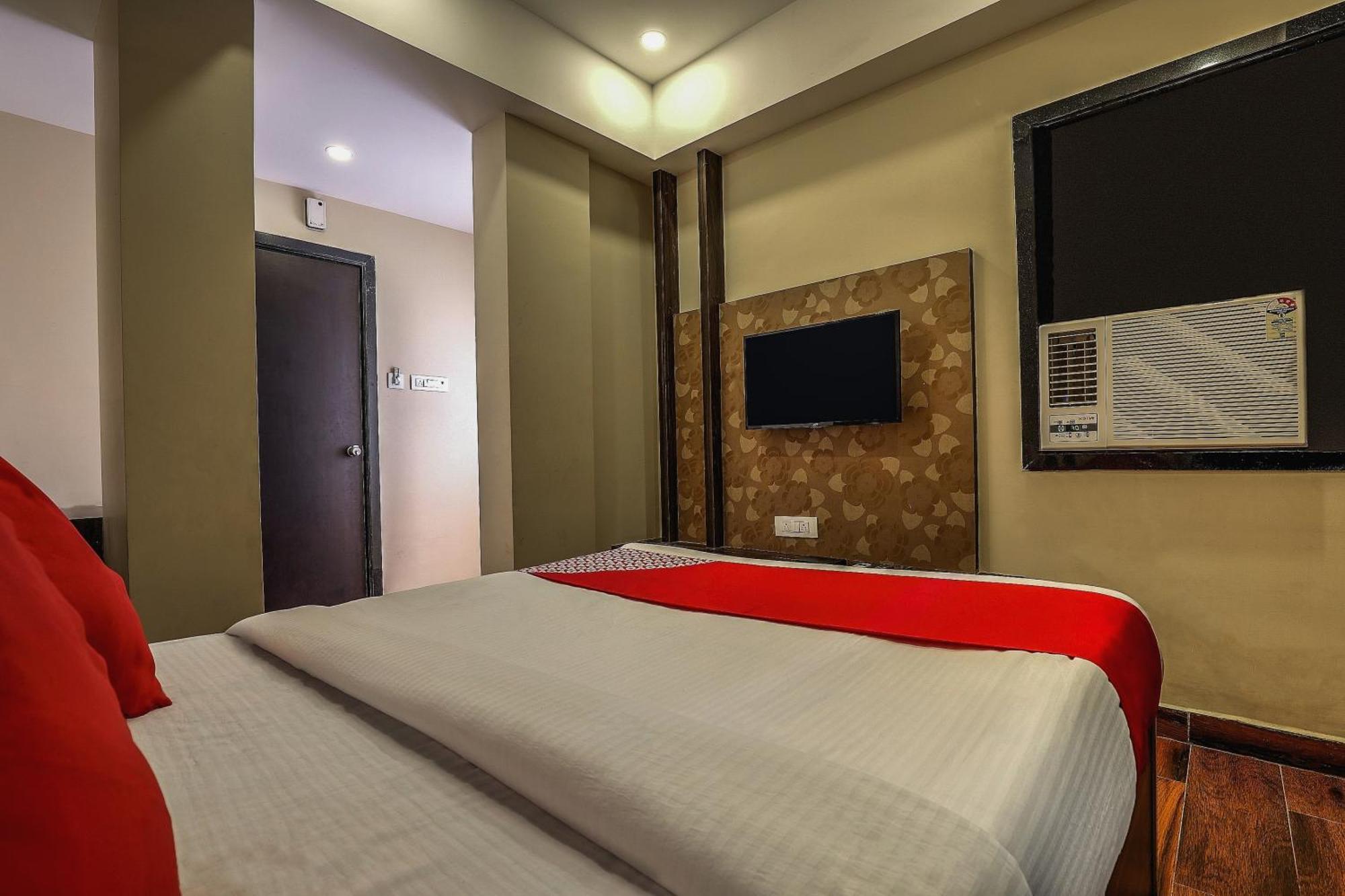 Capital O Sky Grand Hotell Hyderabad Exteriör bild